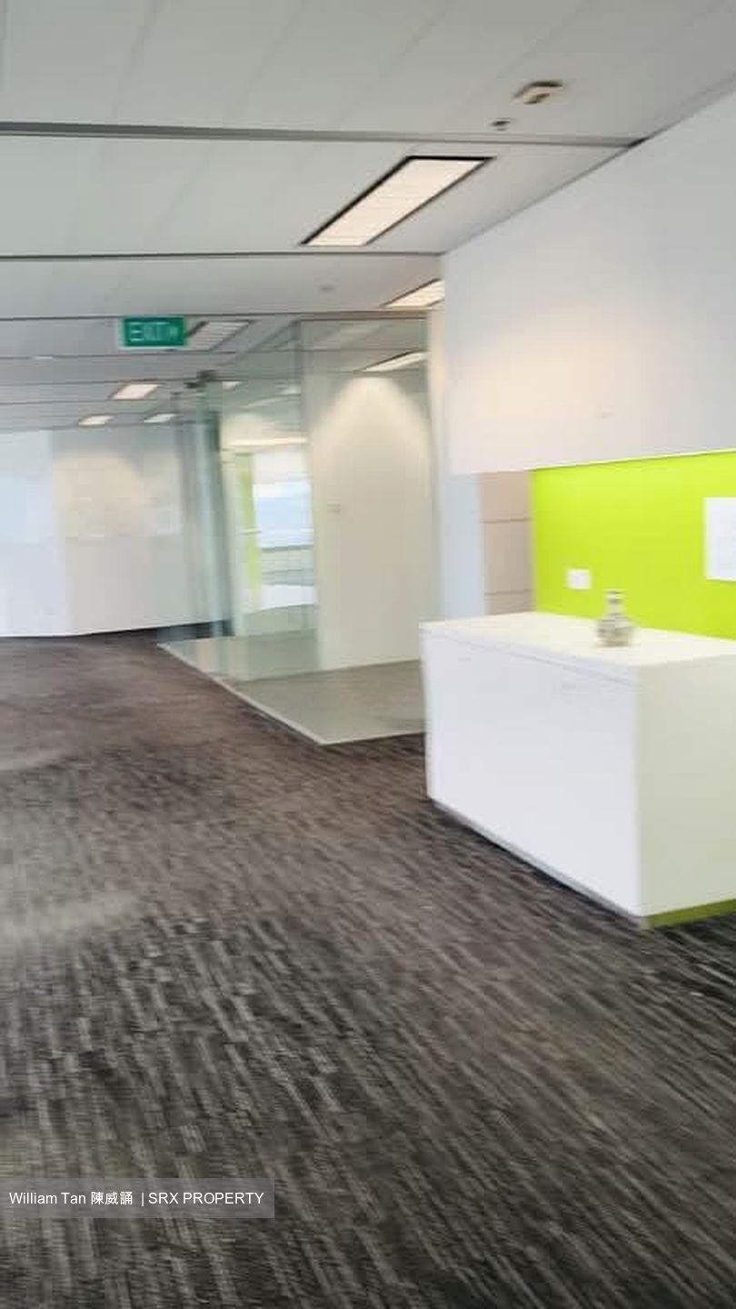 Gateway West (D7), Office #626069931